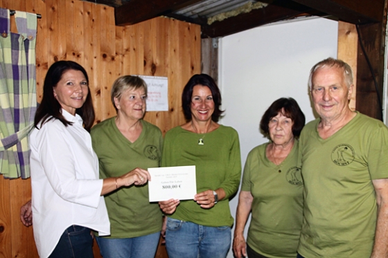 € 800,- vom Minigolfverein Höchst