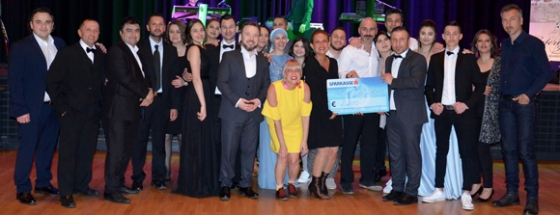 € 2.200 durch SV Efsane Benefizball