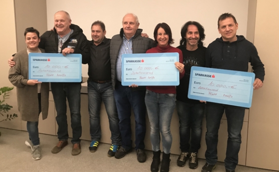 € 30.000,- von fescht healfa nach Söhne Mannheims-Konzert