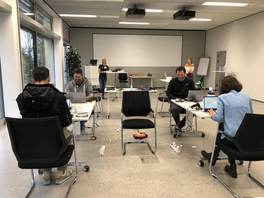 'Doppelmayr und Haberkorn typisieren gemeinsam MitarbeiterInnen'-Bild-7