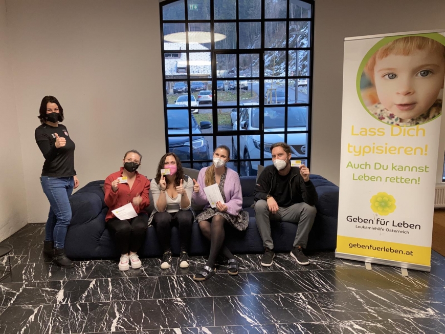 'MitarbeiterInnen engagieren sich für leukämiekranke Menschen'-Bild-5