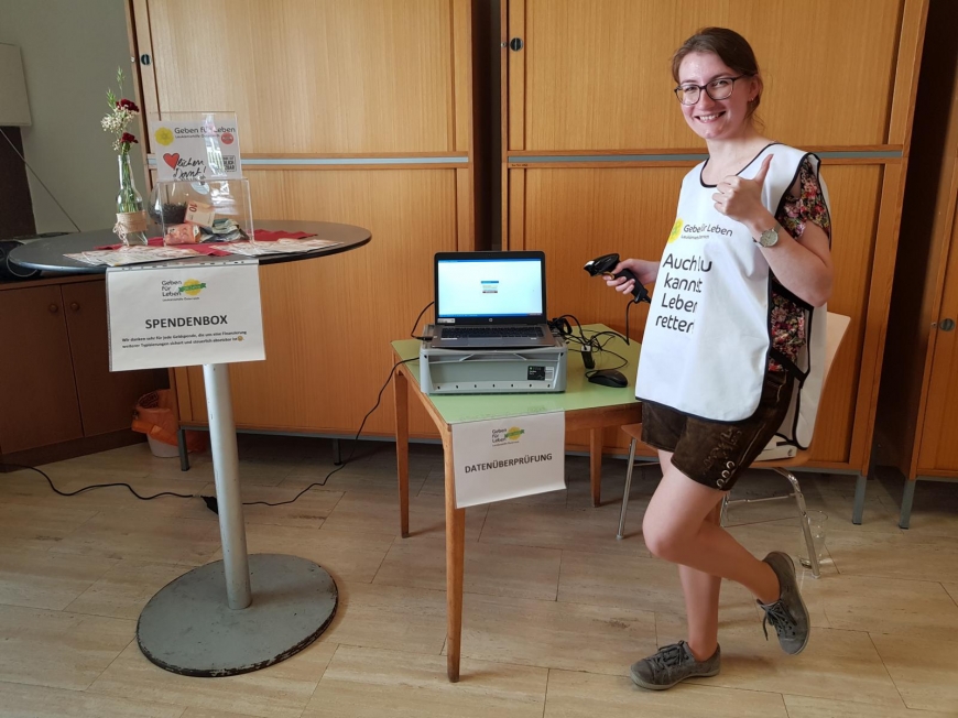 'Musikverein unterstützt Landjugend durch Geldspende und Mitarbeit'-Bild-6