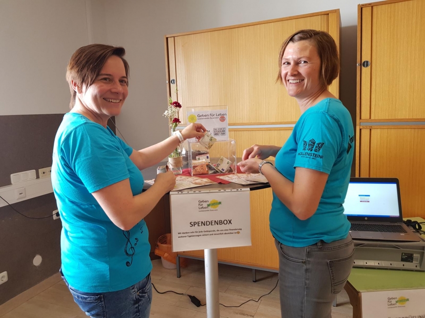 'Musikverein unterstützt Landjugend durch Geldspende und Mitarbeit'-Bild-11