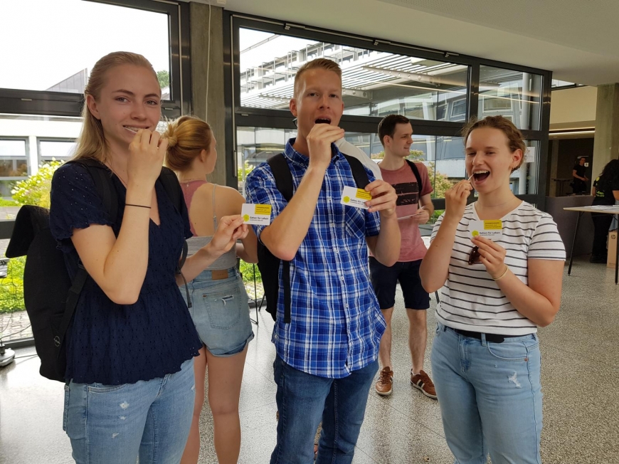 'StudentInnen lassen sich für leukämiekranke Menschen typisieren'-Bild-3