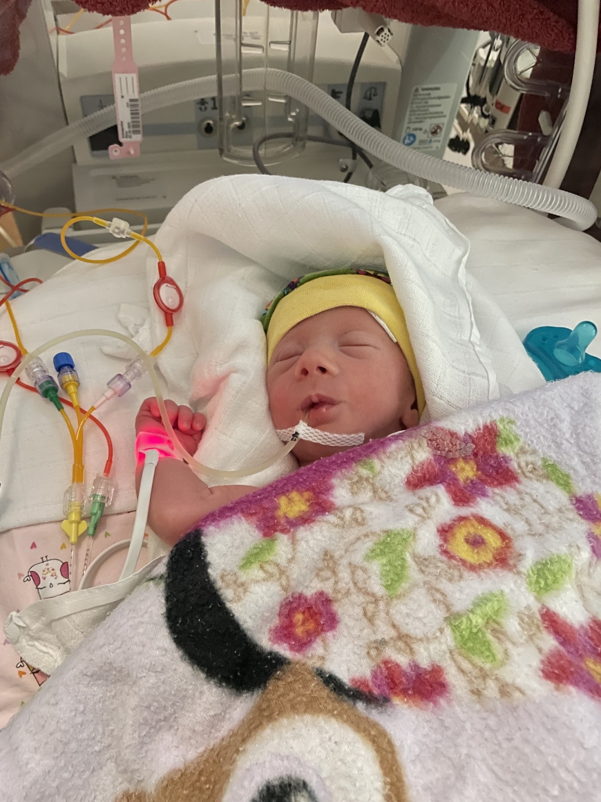 'Ein weiteres kleines Mädchen ist auf unsere Hilfe angewiesen'-Bild-3