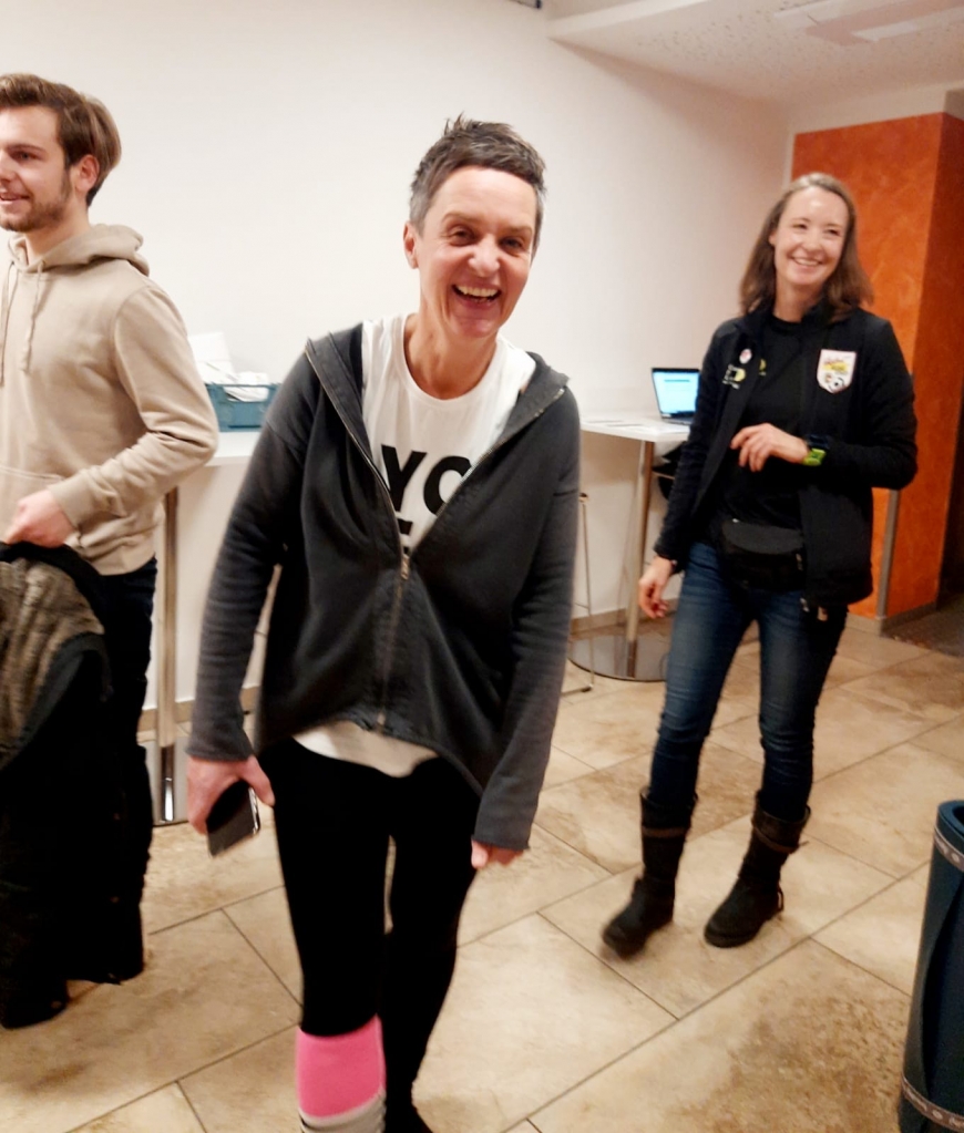 'Öffentliche Yoga Session für den guten Zweck in Völkermark'-Bild-2