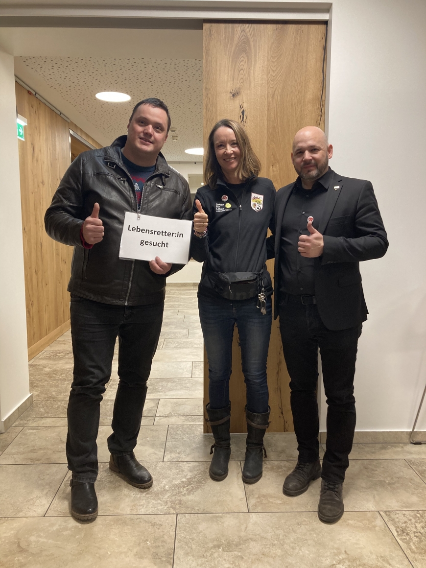 'Öffentliche Yoga Session für den guten Zweck in Völkermark'-Bild-6