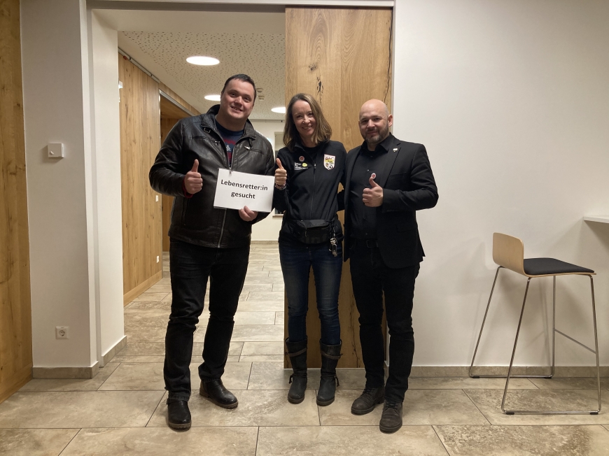 'Öffentliche Yoga Session für den guten Zweck in Völkermark'-Bild-7