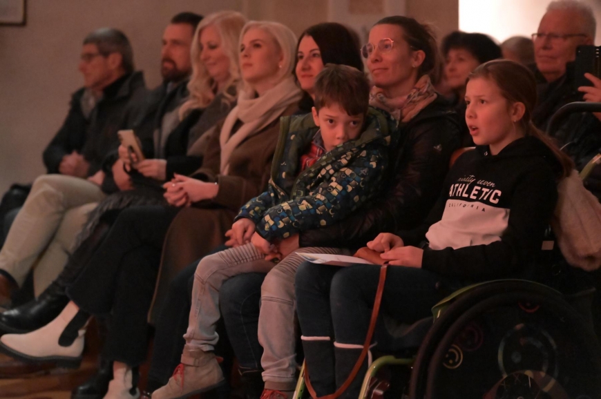 'Ex-Klostertaler Markus Wolfahrt mit Weihnachtskonzert wieder sehr erfolgreich'-Bild-3