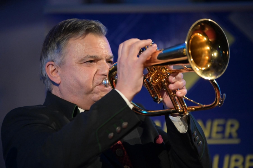 'Ex-Klostertaler Markus Wolfahrt mit Weihnachtskonzert wieder sehr erfolgreich'-Bild-9