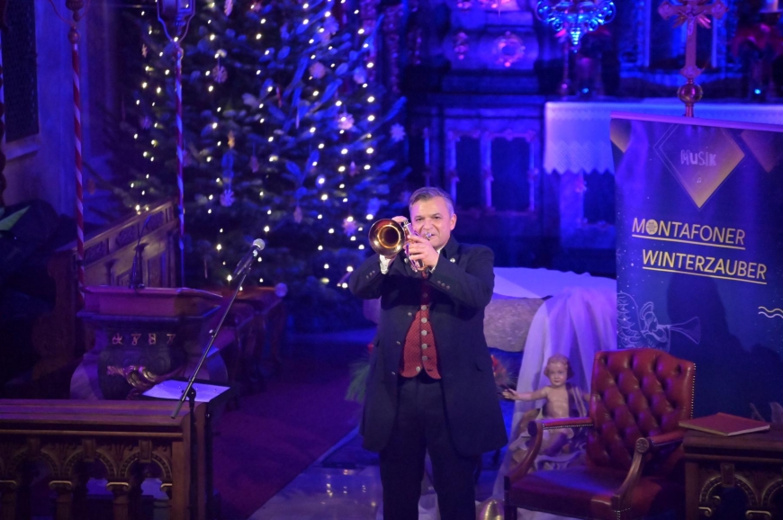 'Ex-Klostertaler Markus Wolfahrt mit Weihnachtskonzert wieder sehr erfolgreich'-Bild-16