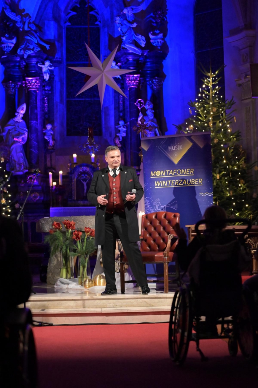 'Ex-Klostertaler Markus Wolfahrt mit Weihnachtskonzert wieder sehr erfolgreich'-Bild-19