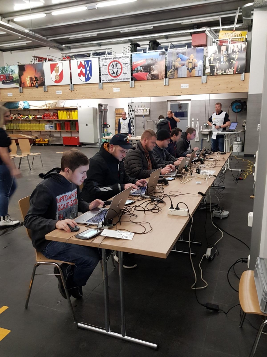 'Freiwillige Feuerwehr startet nach Erkrankung eines Kameraden große Aktion'-Bild-29