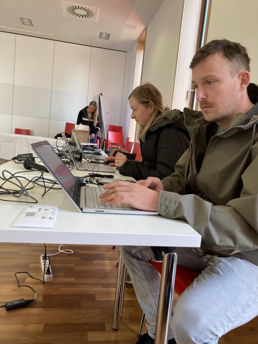 'Typisierungsaktion beim Roten Kreuz für den dreifachen Familienvater Matthias'-Bild-4