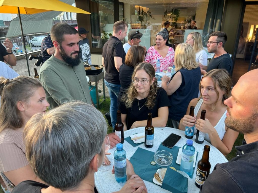 'Benefizaktion nach einjährigem Bestehen von Frisör Figolant'-Bild-1