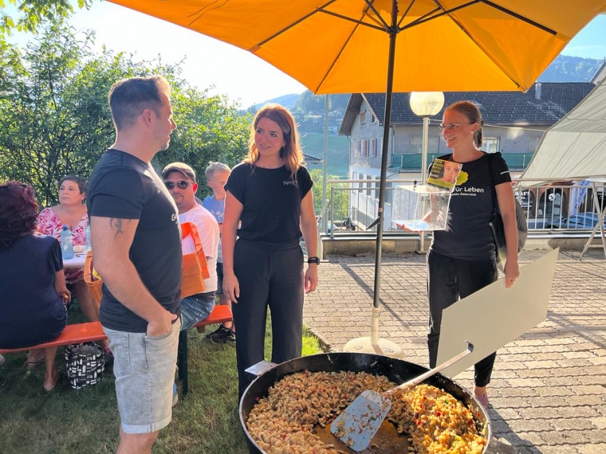 'Benefizaktion nach einjährigem Bestehen von Frisör Figolant'-Bild-2