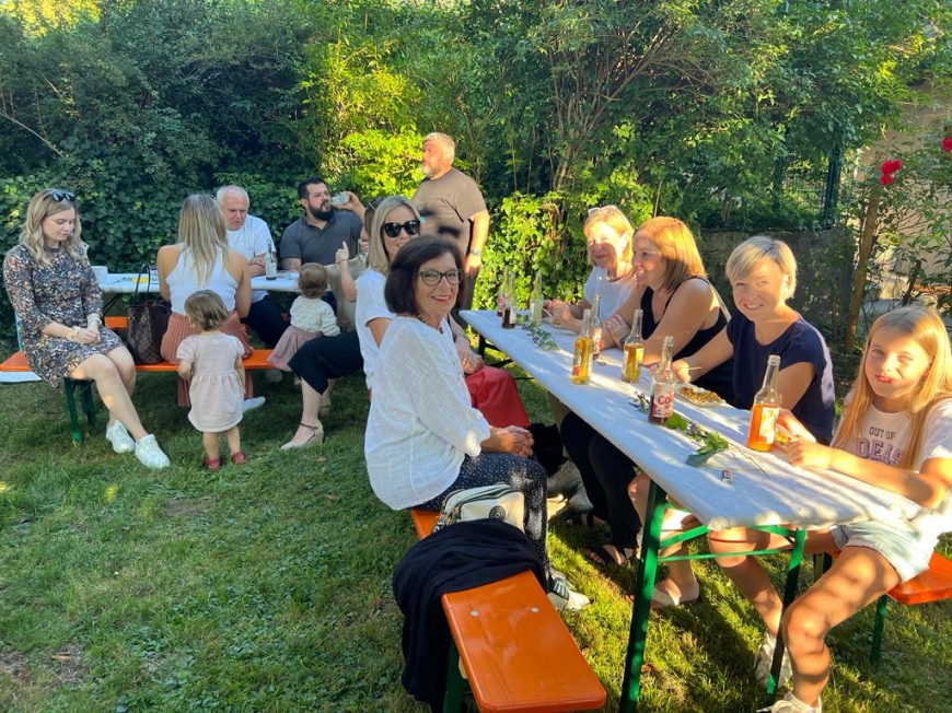 'Benefizaktion nach einjährigem Bestehen von Frisör Figolant'-Bild-3