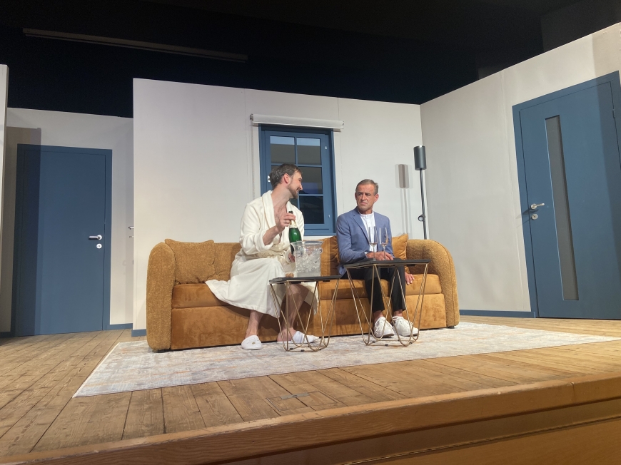 'Langjährige Unterstützung der Theatergruppe.'-Bild-5