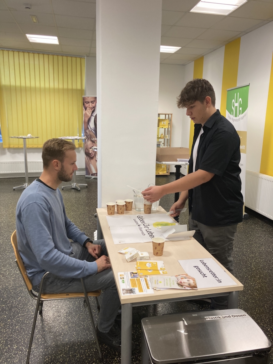 '16-jähriger organisiert Typisierungsaktion - Fußballspieler Marco Knaller war dabei'-Bild-5