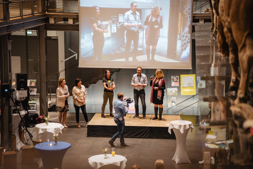 'Großzügige Spende beim 10jährigen Jubiläum'-Bild-6