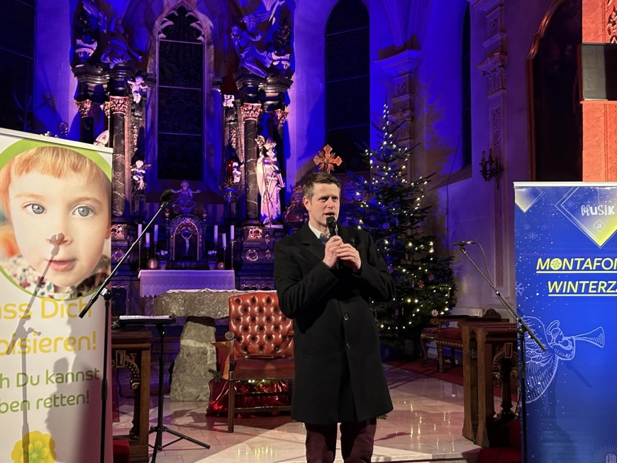 'Markus Wolfahrt begeisterte mit Benefizkonzert „Zauber der Weihnacht“'-Bild-2