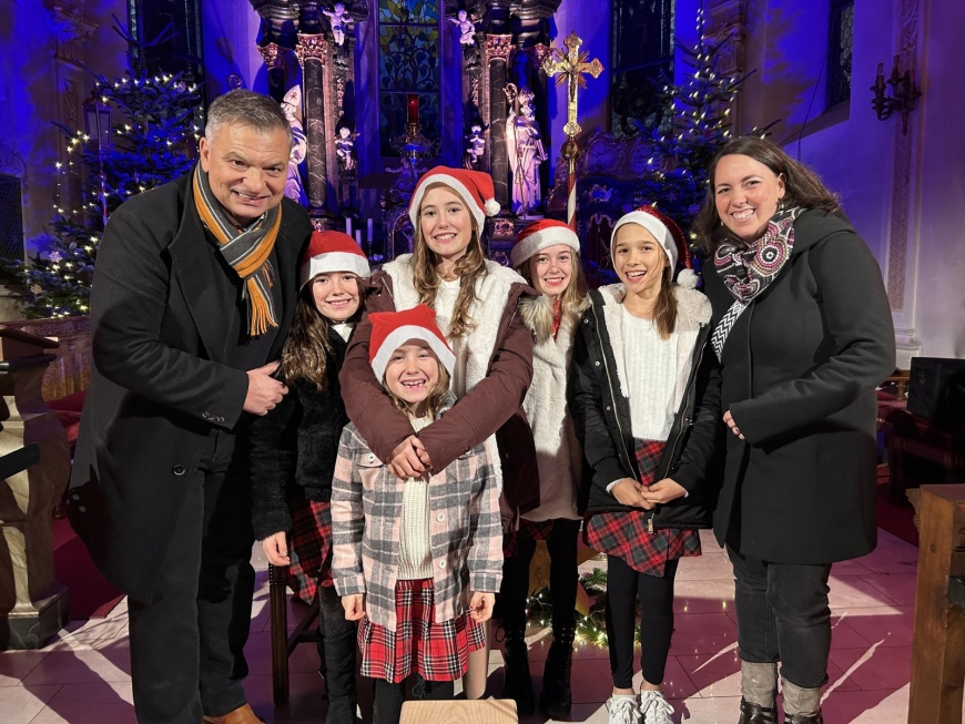 'Markus Wolfahrt begeisterte mit Benefizkonzert „Zauber der Weihnacht“'-Bild-4