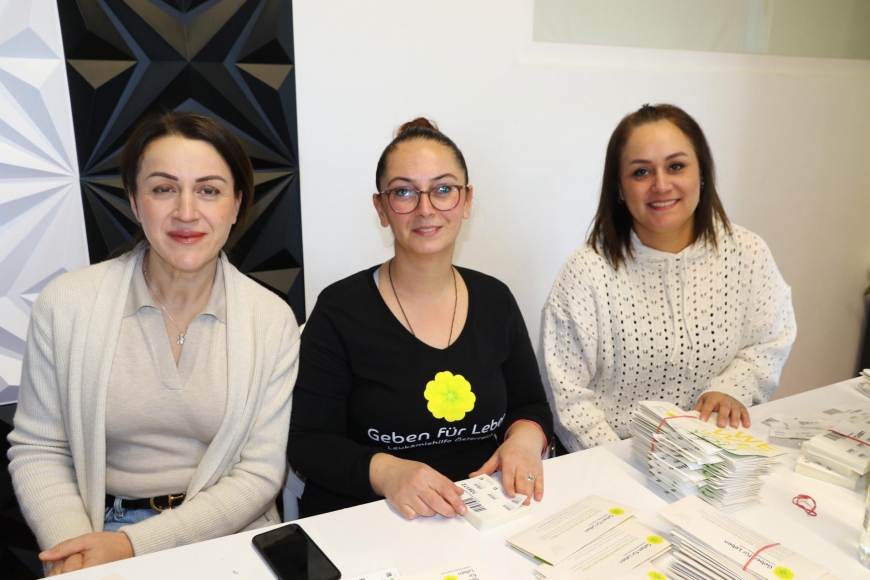 'Für Süleyman wird noch immer ein geeigneter Stammzellspender gesucht'-Bild-2