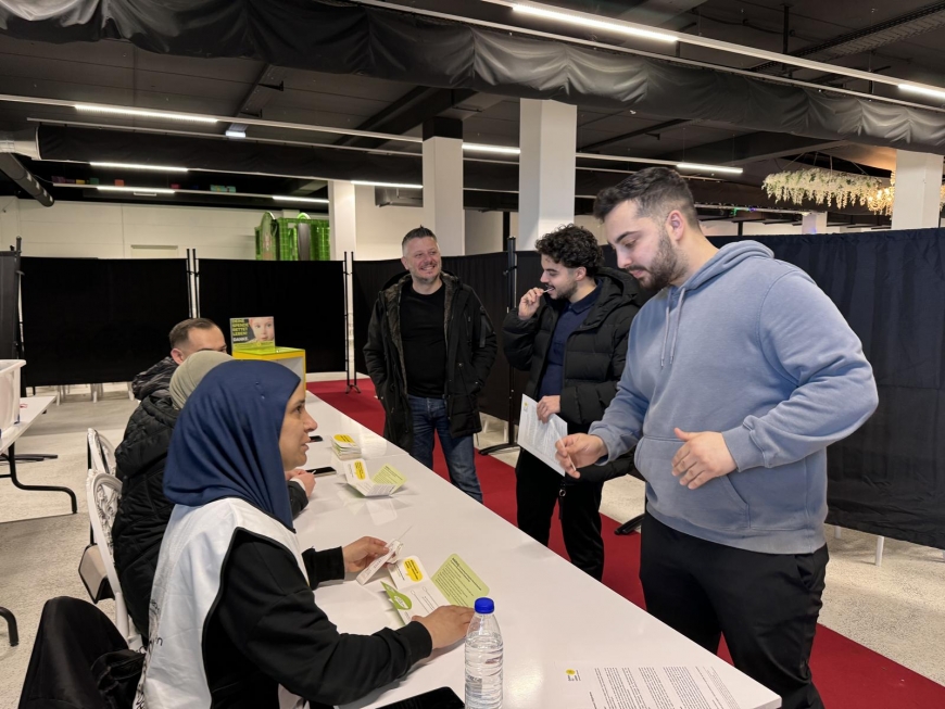 'Für Süleyman wird noch immer ein geeigneter Stammzellspender gesucht'-Bild-8