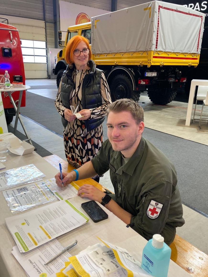 'Auf der Fachmesse ließen sich zahlreiche Besucher:innen typisieren'-Bild-6