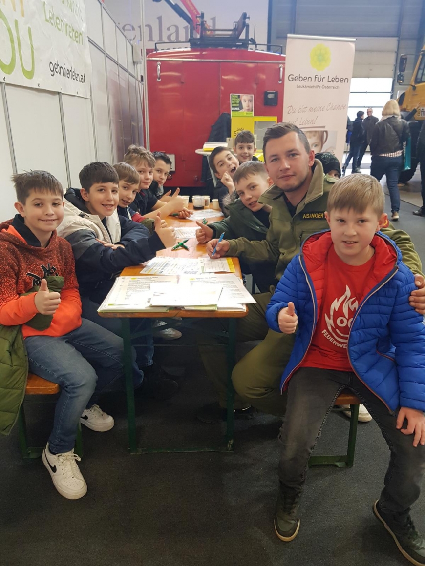 'Auf der Fachmesse ließen sich zahlreiche Besucher:innen typisieren'-Bild-7