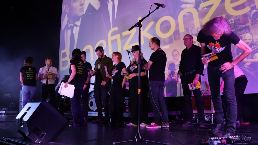 'Besucherrekord beim Legenden-Konzert mit grandioser Stimmung und großzügigen Gästen'-Bild-1