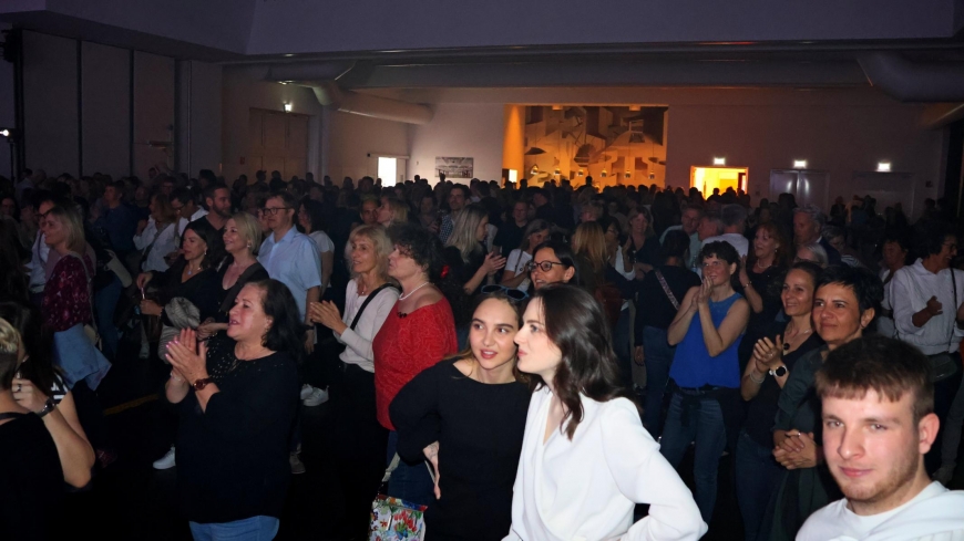'Besucherrekord beim Legenden-Konzert mit grandioser Stimmung und großzügigen Gästen'-Bild-6