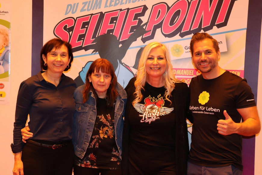 'Besucherrekord beim Legenden-Konzert mit grandioser Stimmung und großzügigen Gästen'-Bild-22