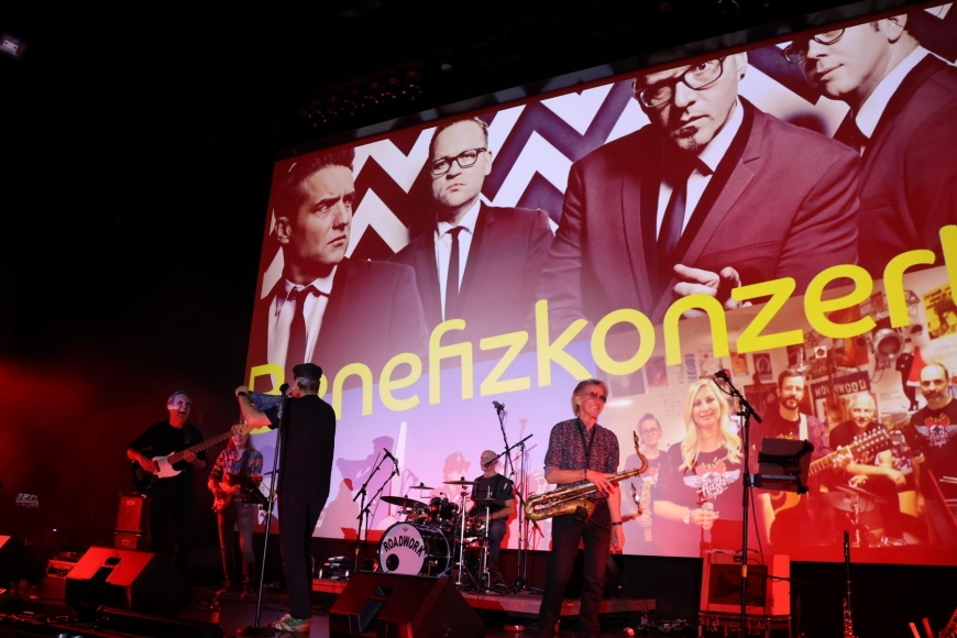 'Besucherrekord beim Legenden-Konzert mit grandioser Stimmung und großzügigen Gästen'-Bild-29