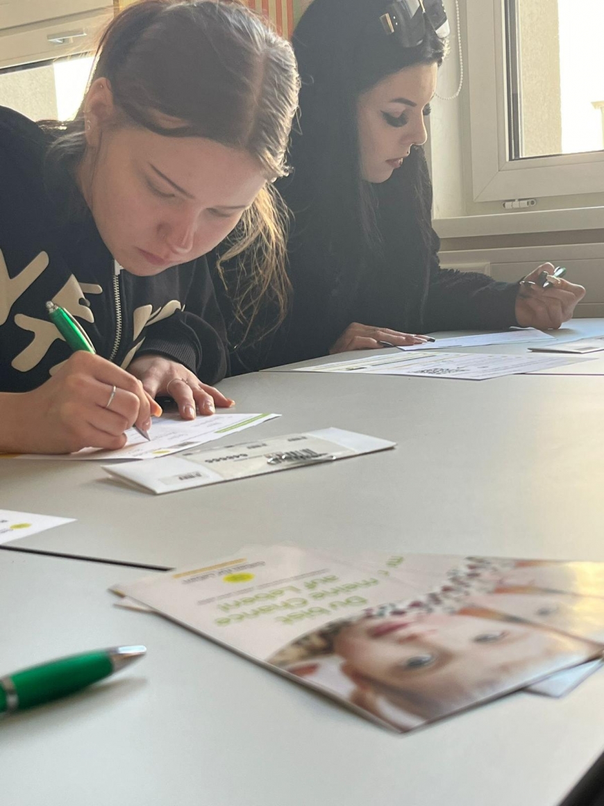 'Im Rahmen eines Sozialprojektes typisierten sich viele Schüler:innen und Lehrer:innen'-Bild-1