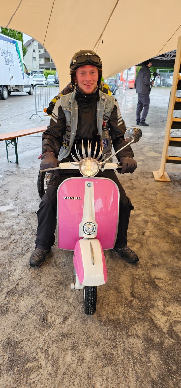 'Durch Chip-Kaution unterstützen die Teilnehmer der 4. Vorarlberger Moped Rides'-Bild-3