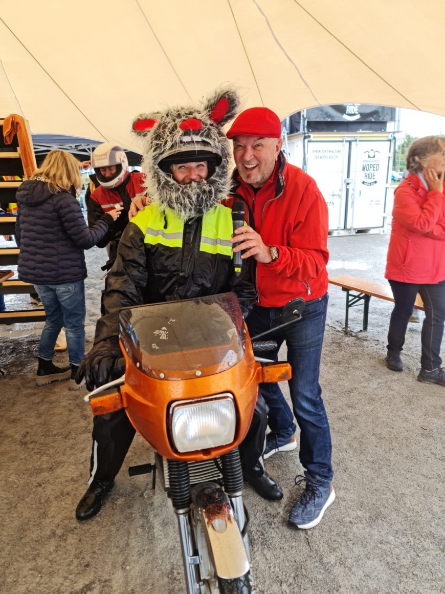 'Durch Chip-Kaution unterstützen die Teilnehmer der 4. Vorarlberger Moped Rides'-Bild-4