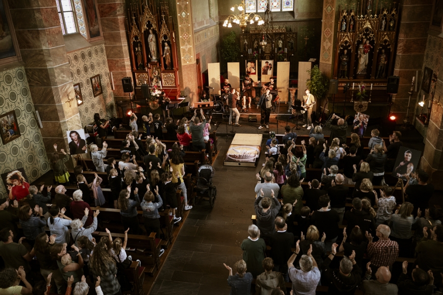 'Benefizkonzert in der Pfarrkirche Weiler von Songwriters Church war voller Erfolg'-Bild-1