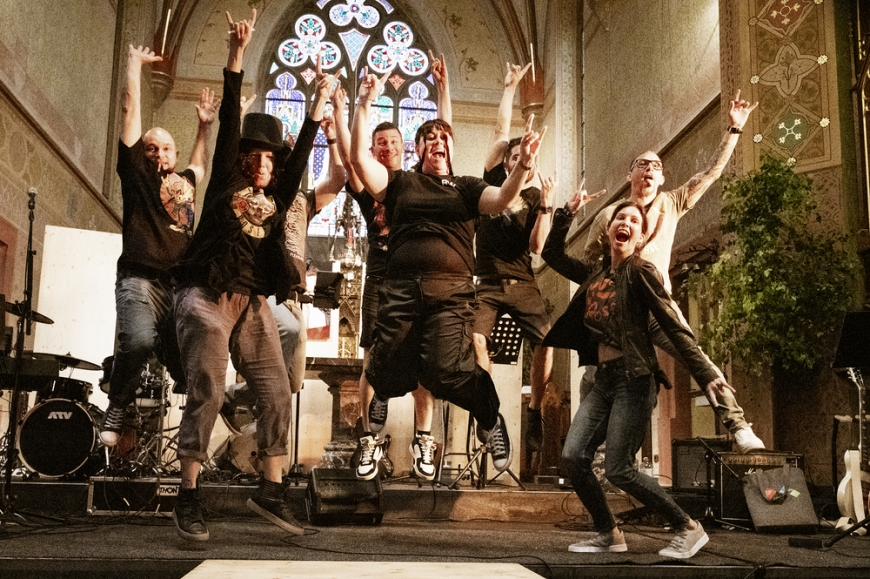 'Benefizkonzert in der Pfarrkirche Weiler von Songwriters Church war voller Erfolg'-Bild-2