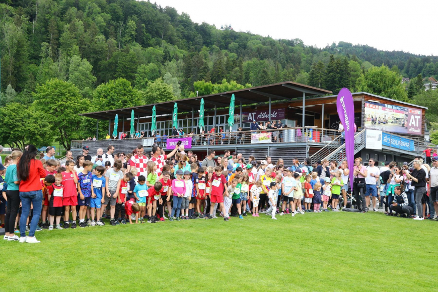 'Charity Event unter dem Motto: Kinder laufen für Kinder'-Bild-6