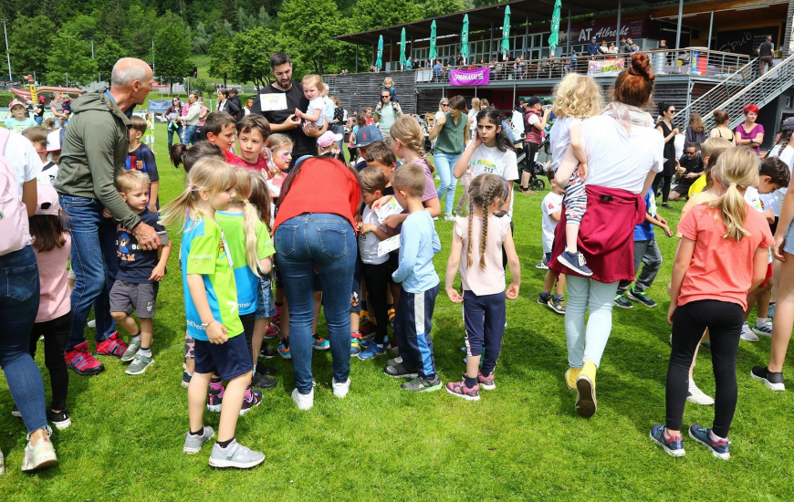 'Charity Event unter dem Motto: Kinder laufen für Kinder'-Bild-13