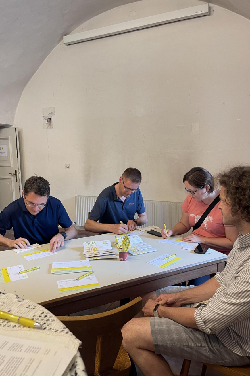 'Brigitte Gehwolf organisierte im Schloss Fügen diese erfolgreiche Typisierungsaktion'-Bild-3