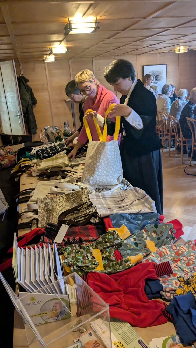 '€ 277,70 durch das Ladies Captain Team des GC Riefensberg'-Bild-2