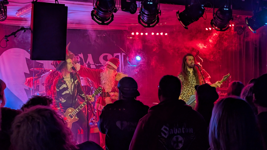 'Benefiz X-Mas Rockparty: Starkes Zeichen für den guten Zweck im Schlachthaus'-Bild-6