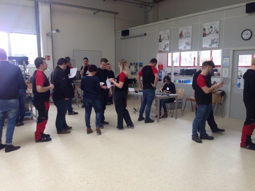 'Firmentypisierung der Firma Promotech in Öberösterreich mit Typisierungen und Spende'-Bild-3