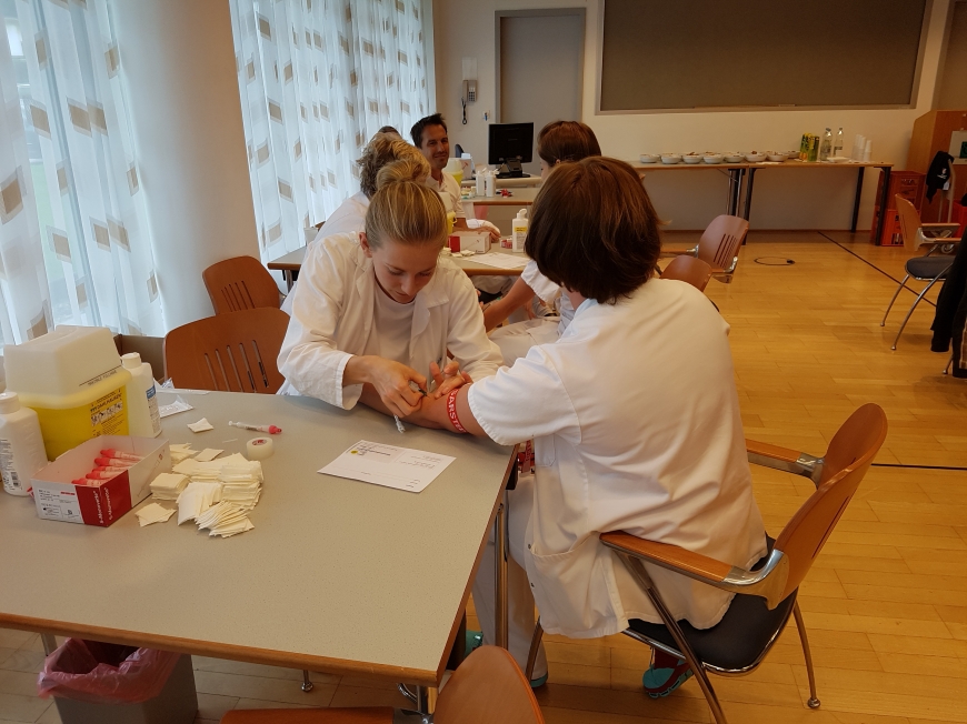 'Krankenhauspersonal ließ sich für erkrankten Mitarbeiter typisieren'-Bild-1