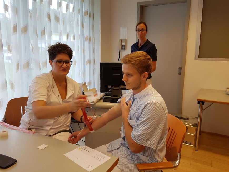 'Krankenhauspersonal ließ sich für erkrankten Mitarbeiter typisieren'-Bild-4