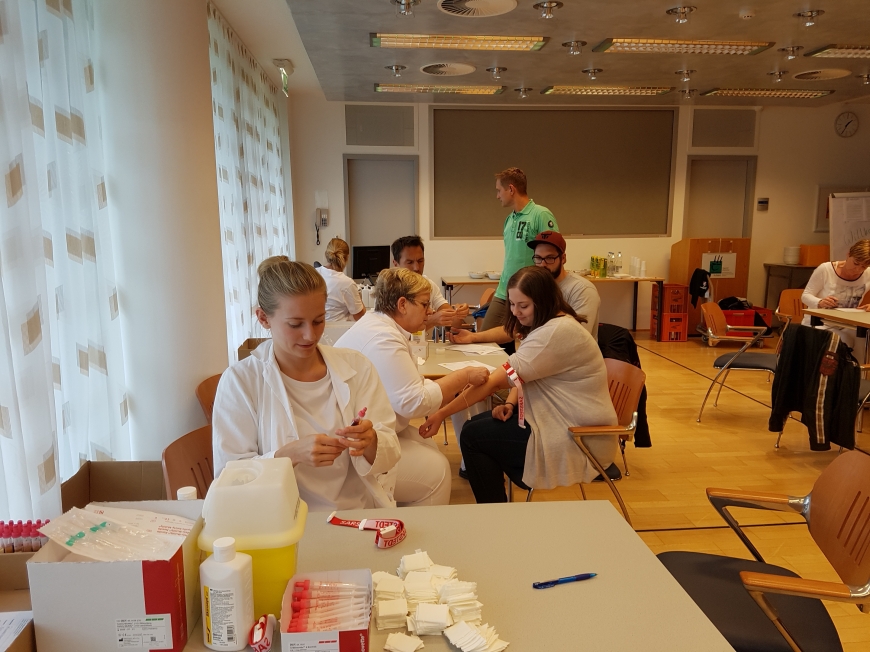 'Krankenhauspersonal ließ sich für erkrankten Mitarbeiter typisieren'-Bild-5