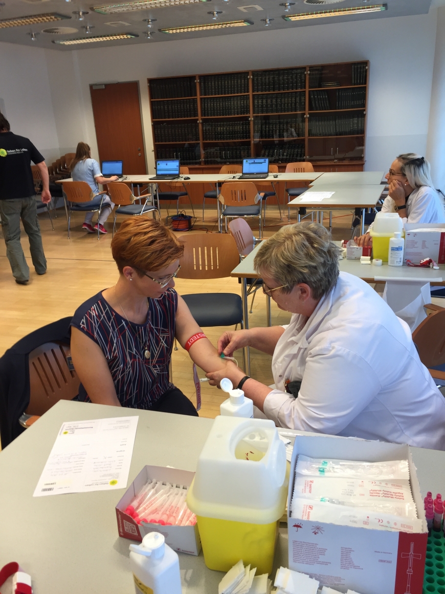 'Krankenhauspersonal ließ sich für erkrankten Mitarbeiter typisieren'-Bild-9