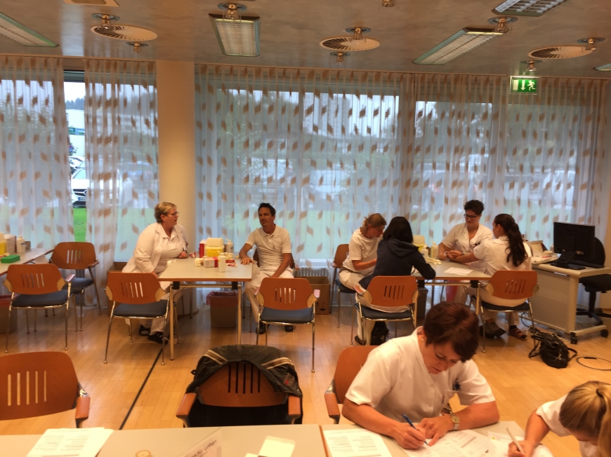 'Krankenhauspersonal ließ sich für erkrankten Mitarbeiter typisieren'-Bild-17